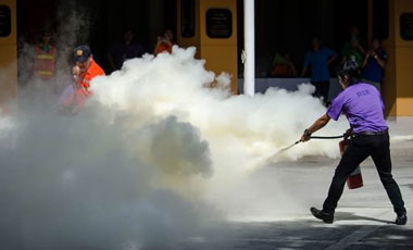 Вопросы, требующие внимания к обслуживанию и использованию огнетушителей углекислого газа.